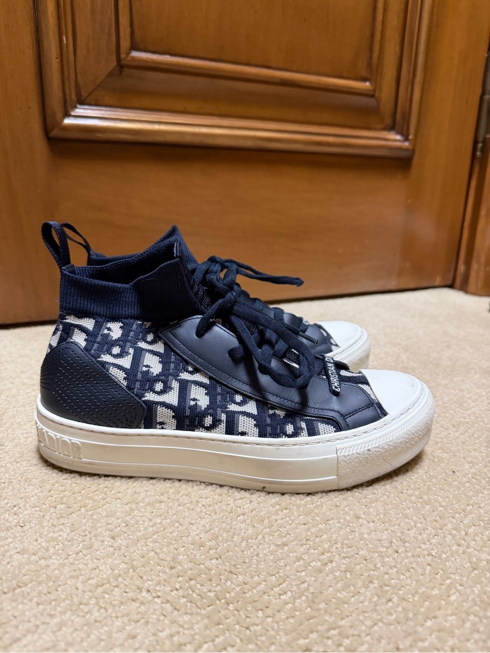 Dior Oblique High-Top Sneakers in Navy and White! Very good condition